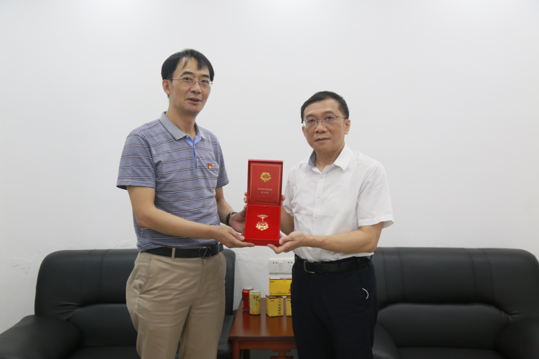 共忆党史话初心，矢志不渝跟党走 ——白云山pp电子公司“七一”前夕慰问离休干部刘玉珍同道